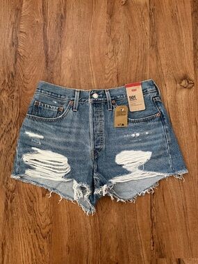 NWT Levi’s 501 Denim Shorts